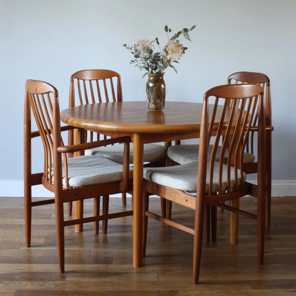 Danish Extendable Teak Dining Table by Benny Linden