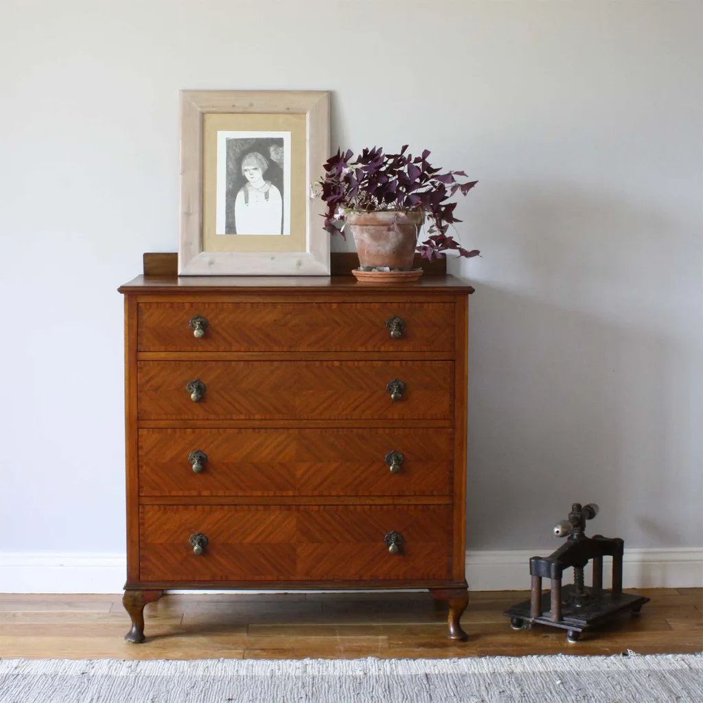Vintage 1930s Dark Oak Quarter Veneered Front Chest of Drawers