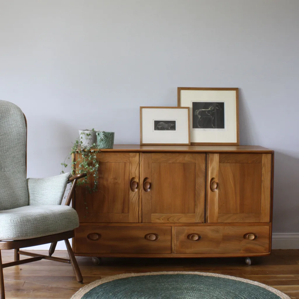 Vintage Early Model 1960s Ercol Windsor Model 468 Sideboard