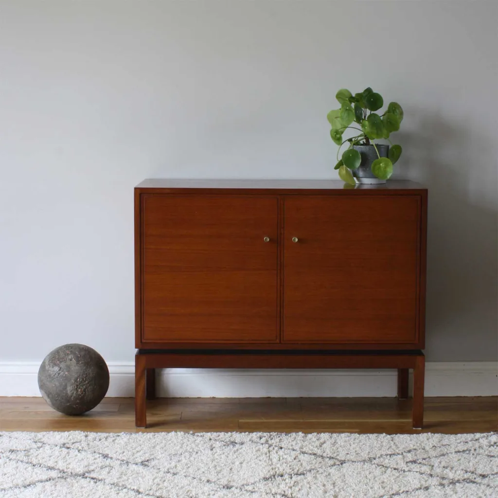Rare Mid Century Greaves & Thomas Sideboard / Drinks Cabinet