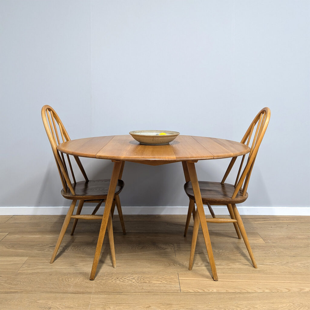Original Ercol Windsor Model 384 Drop Leaf Oval Dining Table