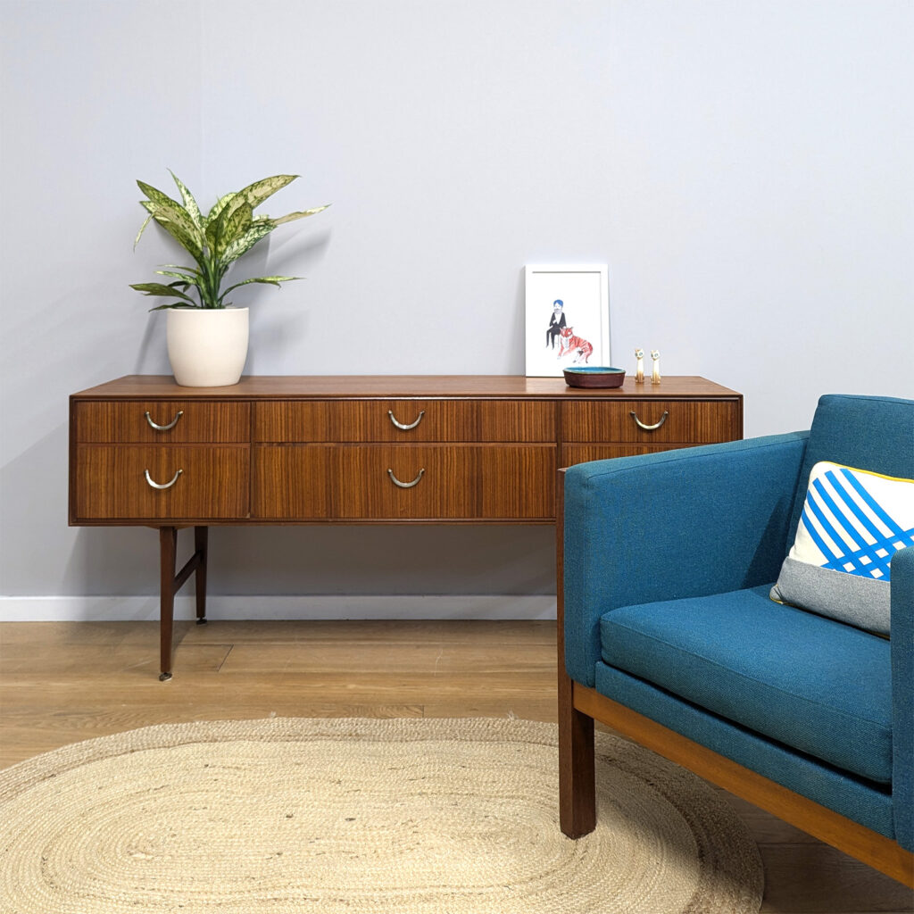 Elegant Vintage 1960s Meredew Dresser Sideboard